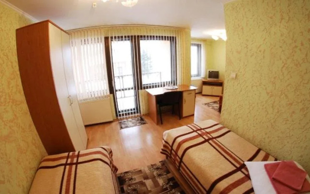 Hotel and restaurant complex "Intourist"