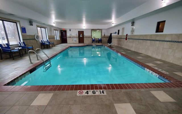 Holiday Inn Express Waterloo Cedar Falls by IHG