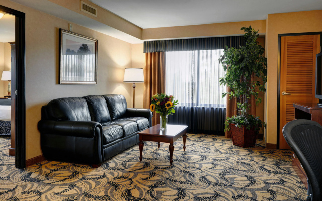 Grand Hotel at Bridgeport