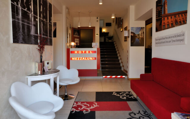 Hotel Mezzaluna
