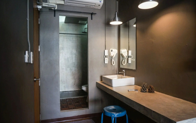 In A Box Hostel
