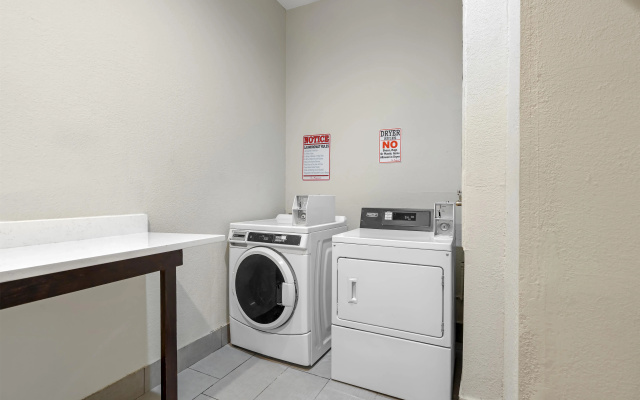 BEST WESTERN PLUS McKinney Inn & Suites