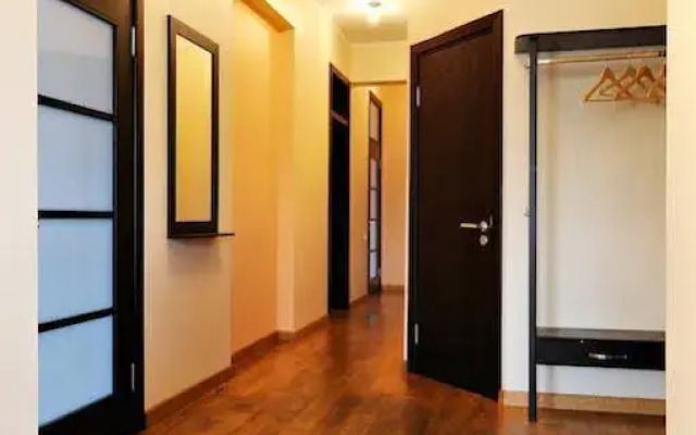 Raina Lux Apartment