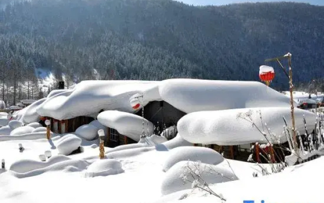 Snow Town Aoxue Inn