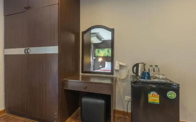 Formerly RedDoorz Premium near Ekkamai BTS Station