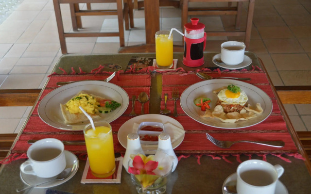 Bagus Beach Resort Lovina