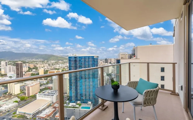 Sky Ala Moana 4209 2 Bedroom Condo by RedAwning