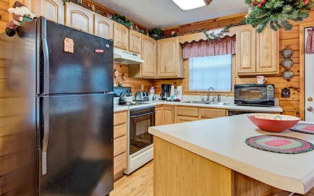 Mountain Mist - Two Bedroom Cabin