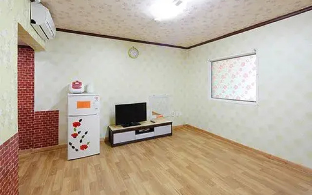 Suncheon Pool Valley Pension