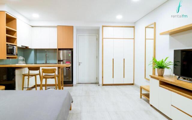 Dawn Apartment by RentalFM