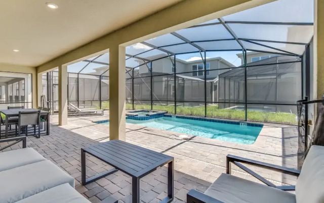 Storey Lake 9 BR Villa with Game Room