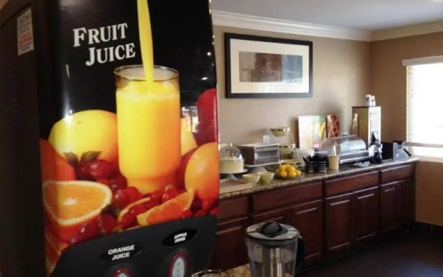 Americas Best Value Inn & Suites Escondido