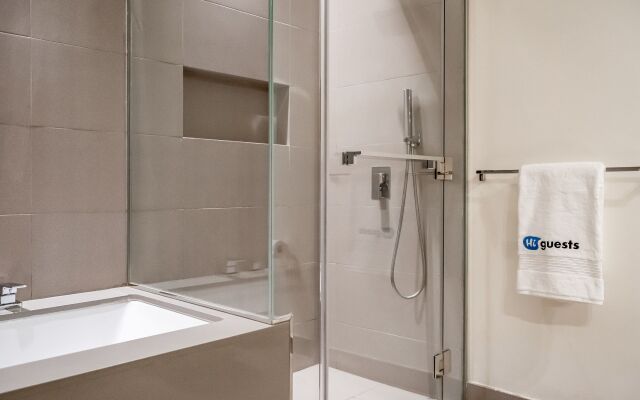 Elegant And Bright Apartment In City Walk