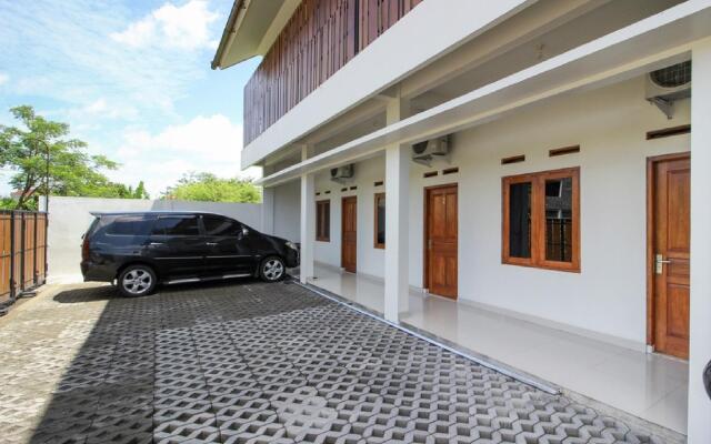 RedDoorz Syariah @ Griya Izzara Guest House