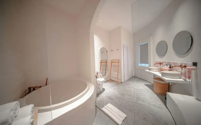 69 Resort & Beach Club by Loccal Collection, Labuan Bajo