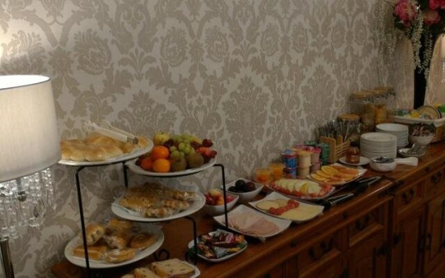 Aaran Lodge Guest House
