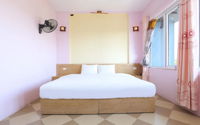 OYO 593 Bach Duong Hotel