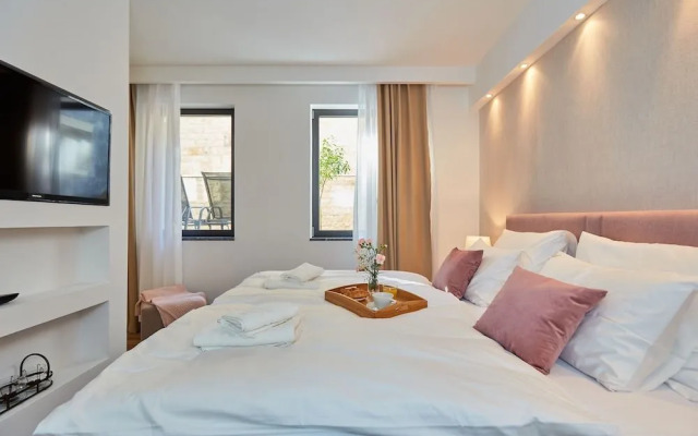 Dubrovnik Deluxe Blue Bayou