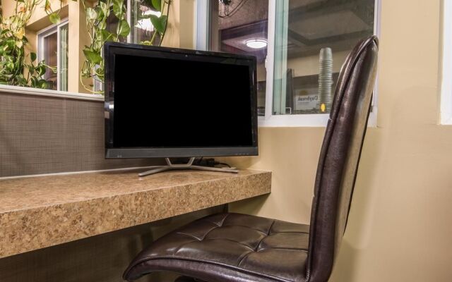 Days Inn Vernon