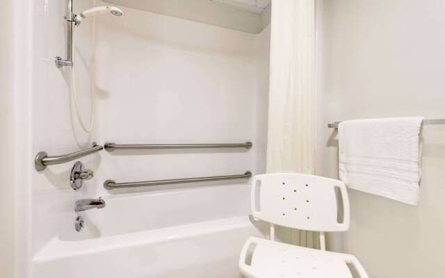 Super 8 by Wyndham Centerville