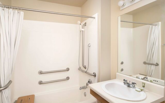 Extended Stay America Select Suites - Omaha - Southwest