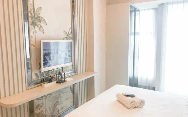 Modern and Comfortable Studio at Benson Supermall Mansion Apartment