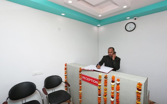 Acclaim By OYO Rooms