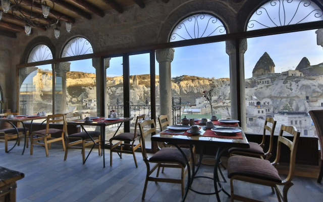 Tekkaya Cave Hotel