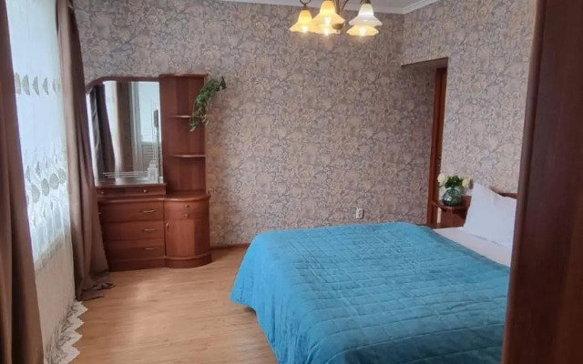 Cozy house on Savushkina street 4 building 2
