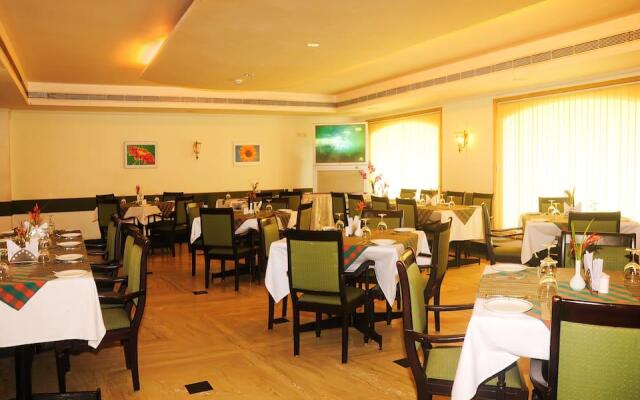 Golf View Hotel and Suites - Airport Hotel