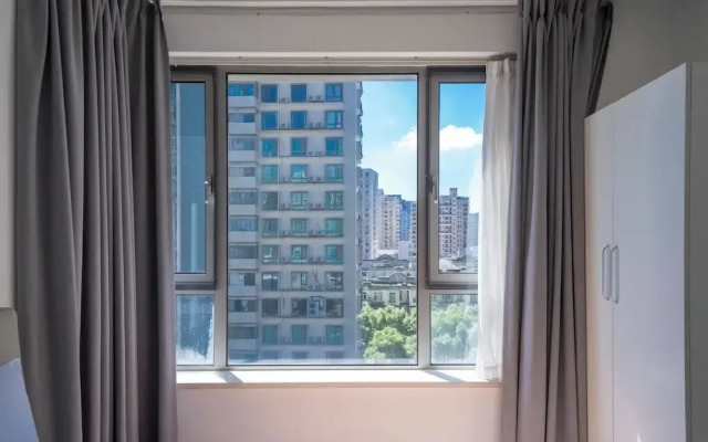 Tyms Family 1BR 1BA Apt Xujiahui