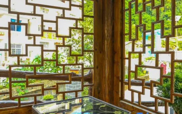 Shanshuiju B&B (Zhangjiajie National Forest Park)