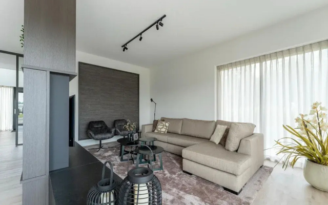 Villa With Sauna and Heated Pool Near Harderwijk