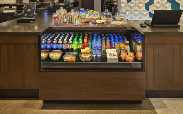 Hyatt Place Warwick / Providence Airport