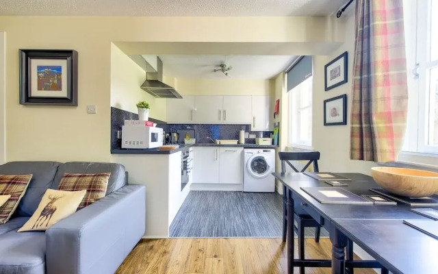 Stunning Studio Apartment Castle View