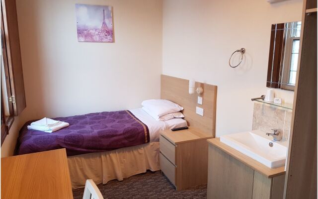 Bridge Guest House