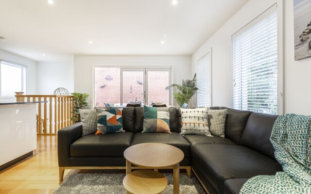 StayCentral - Port Melbourne Townhouse
