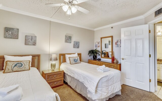 Inlet Reef 310 2 Bedroom Condo by RedAwning