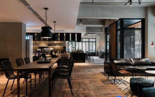 Xu Li Traveling Hotel (Chengdu Taikoo Li Chunxi  Road Branch)