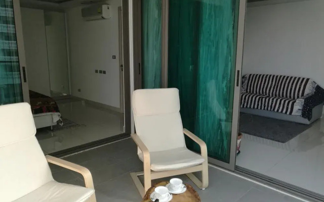 Wong Amat Tower - 65 SQM 1 BR Suite
