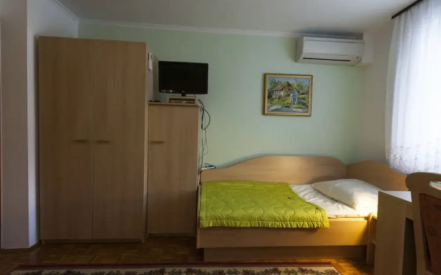 Rooms & Apartments Jana