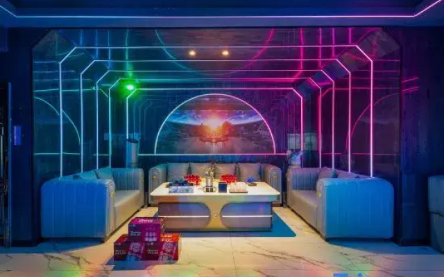 Xiangjiang Hotel Shishi