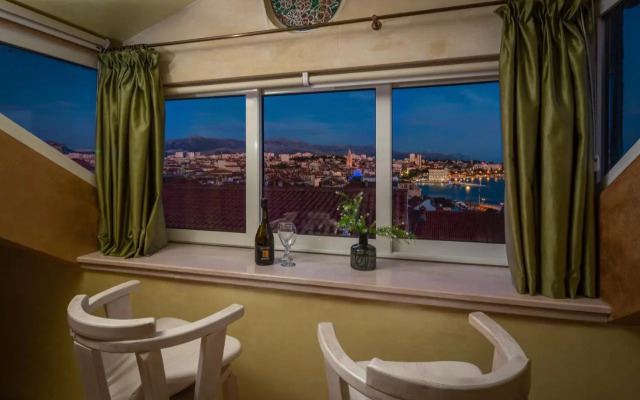Royal Apartment Damida