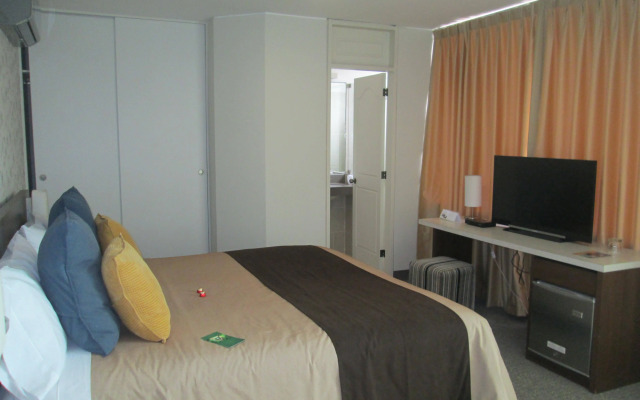 Palmetto Hotel Business La Perla