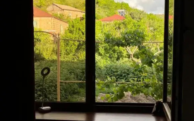 Garni House SAMAN