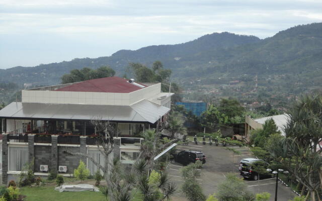 Rizen Premiere Hotel