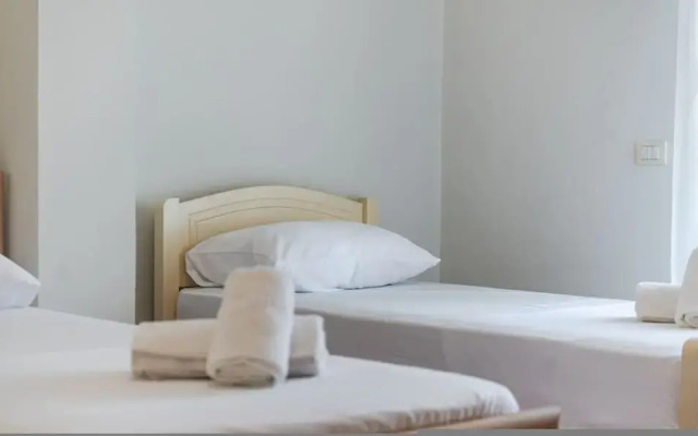 The Old-clock Apartment