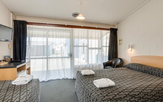 Ocean Beach Hotel