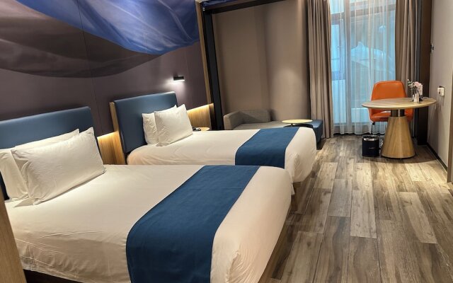 Shenzhen Naive S Hotel (Xili Metro Station Store)