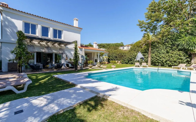 Golden Villa Luxury Pool Retreat & Beach